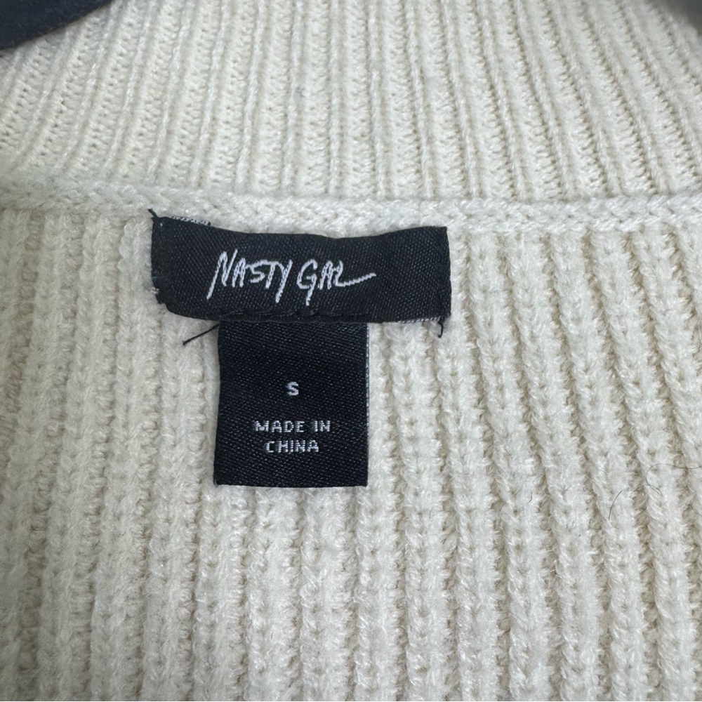 FLASH SALE! Nasty Gal cream and black slouchy cardigan sweater - Picture 10 of 11